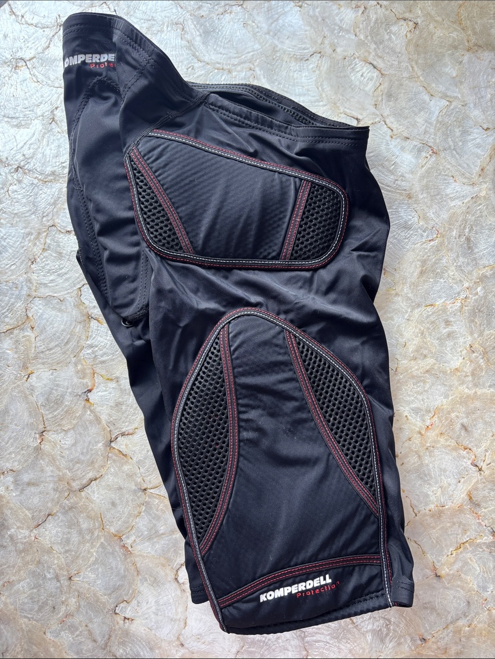 Snowboard/Ski/Mountain Biking Protective Black Shorts Size M